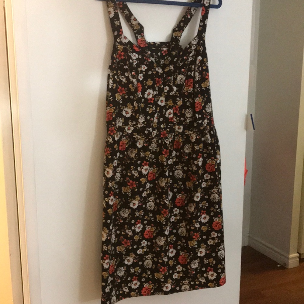 Sweetheart neckline silk like dress with side zip